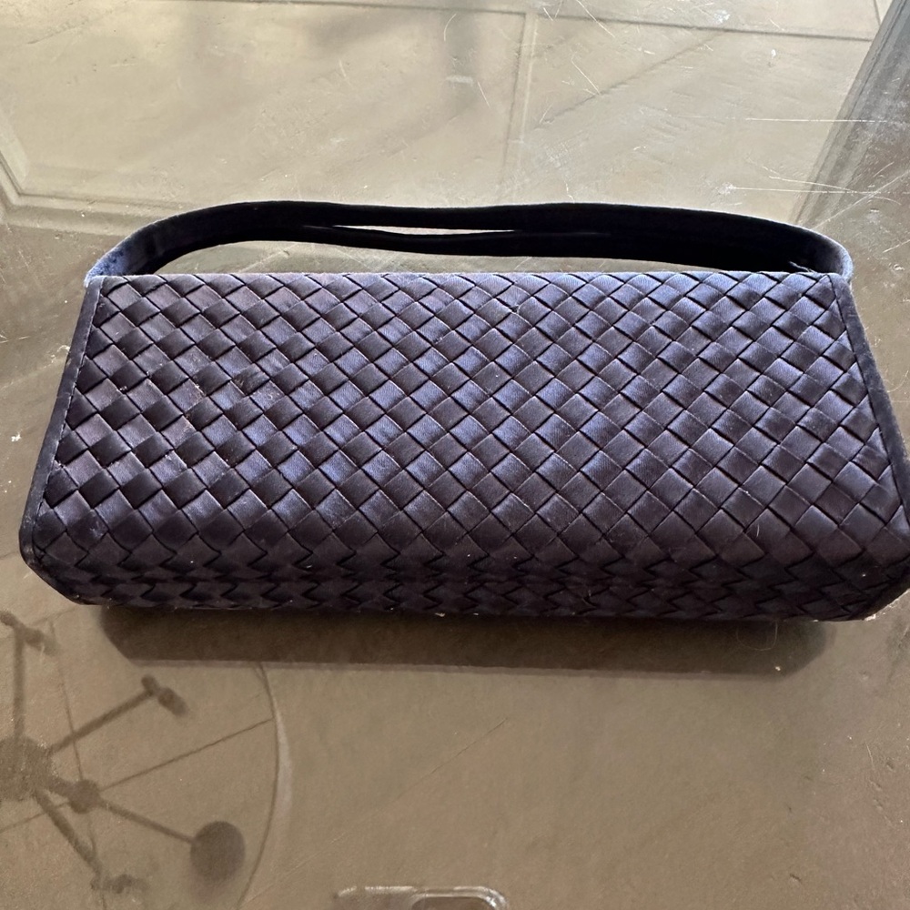 La Regale Black Woven Clutch